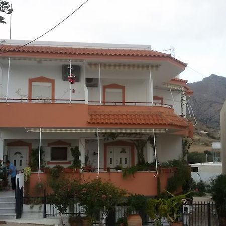 Xenos Apartments Keratókambos Exterior foto