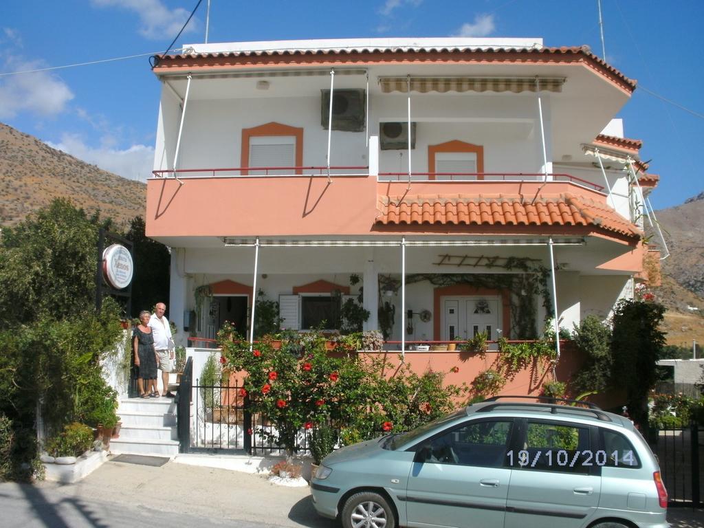 Xenos Apartments Keratókambos Exterior foto